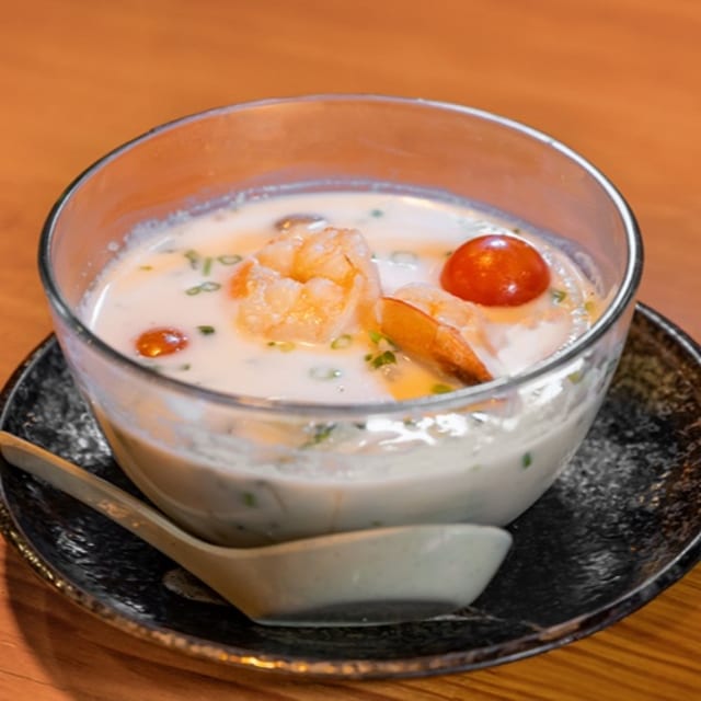 Tom Kha.
