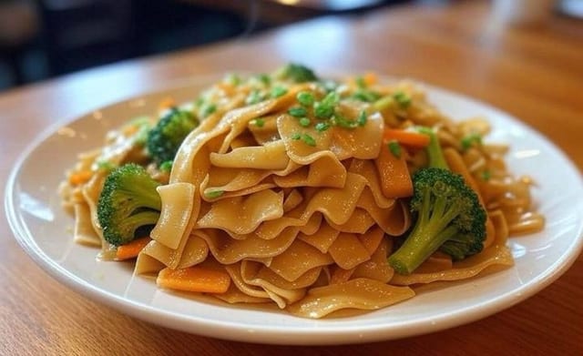PAD SEE-EW.